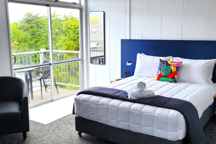 Room 60 of 165