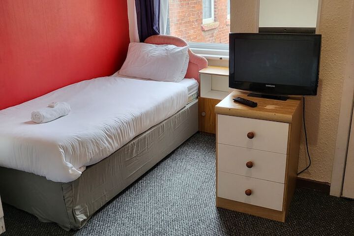 Room 57 of 109