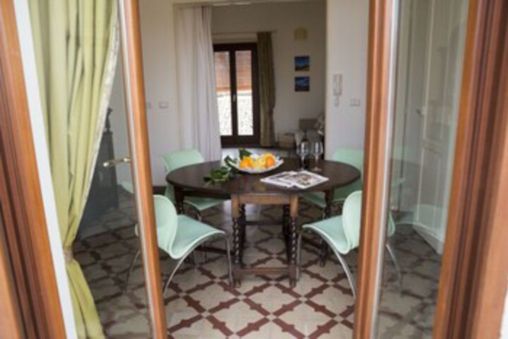 Room 30 of 61