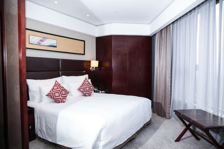 Room 13 of 44