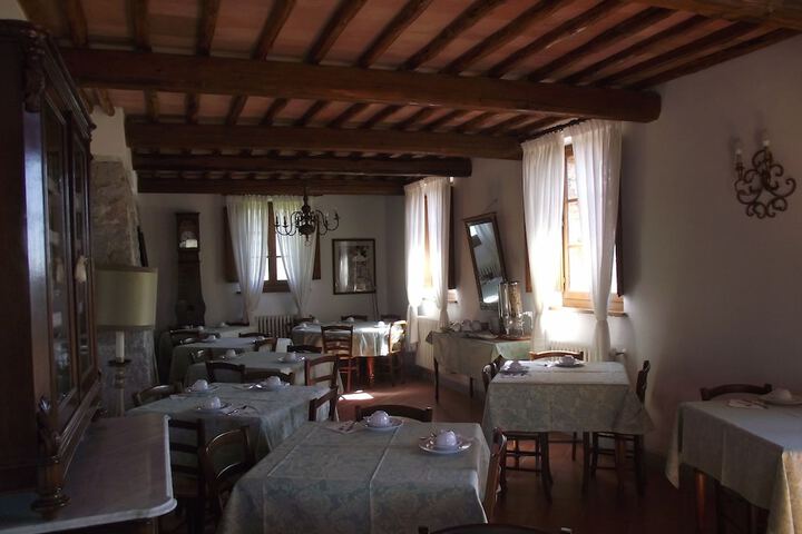 Dining 42 of 85