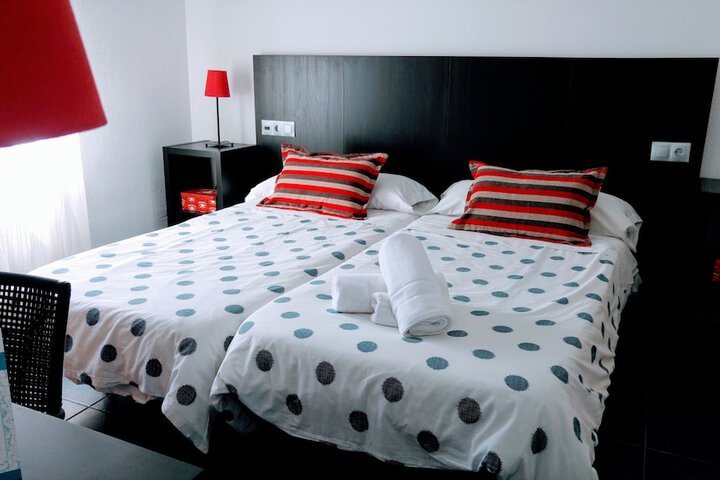 Room 6 of 70