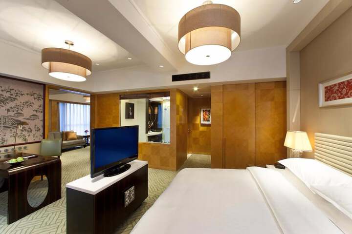Room 17 of 49