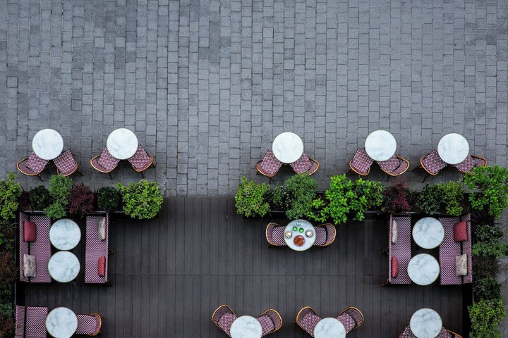 Dining 98 of 141