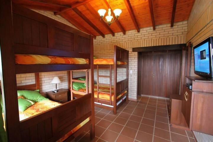 Room 5 of 14