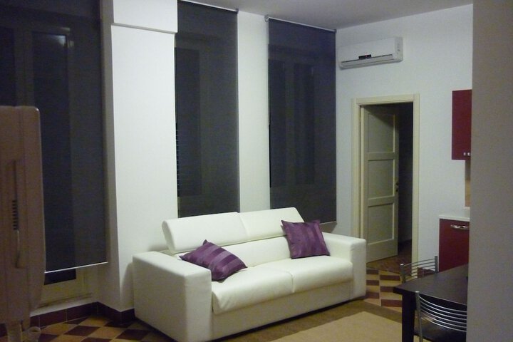 Room 28 of 48