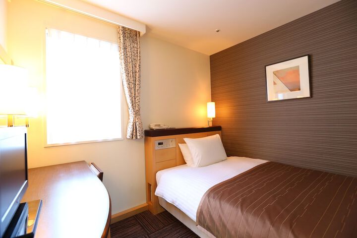 Room 12 of 73