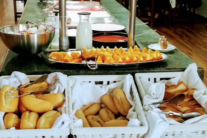 Breakfast/Coffee Service 18 of 33