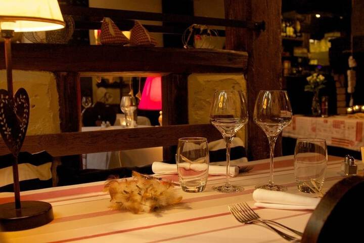 Dining 32 of 33