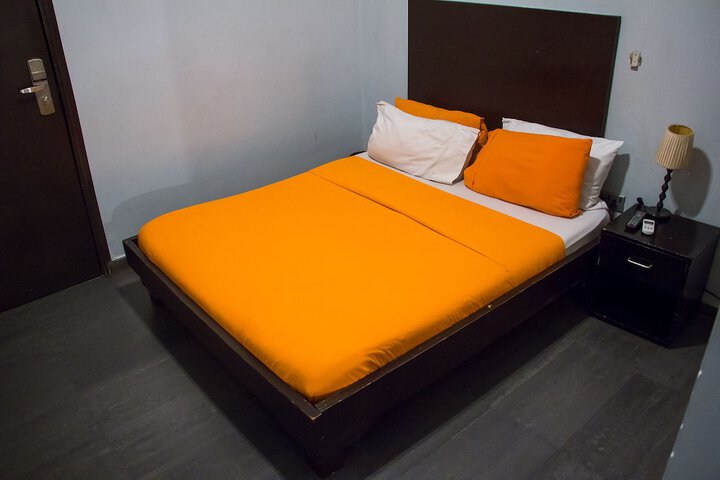 Room 5 of 39