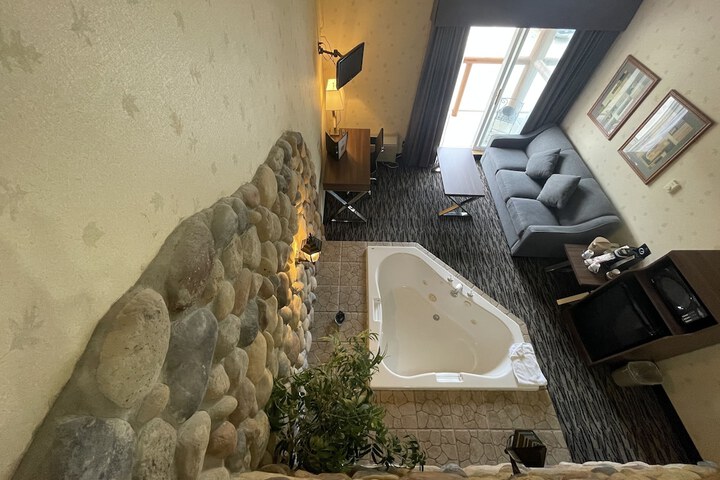 Room 20 of 112