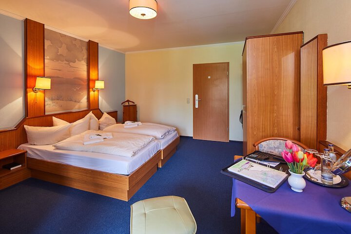 Room 3 of 47