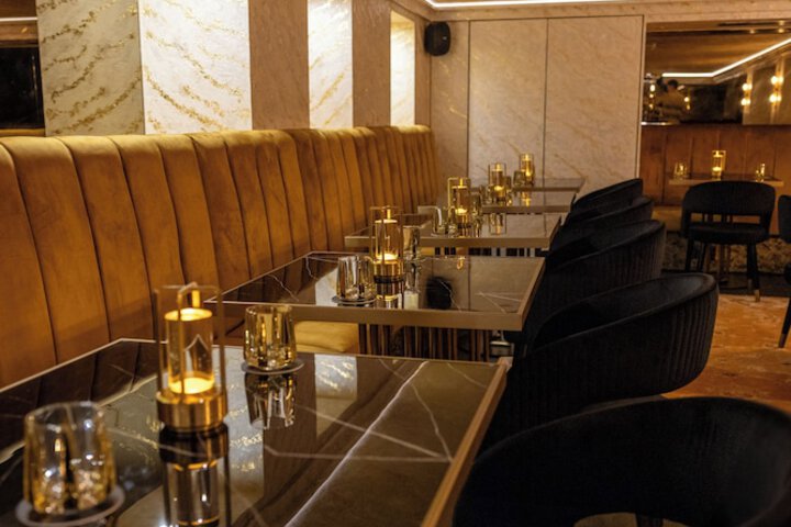 Lounge 101 of 117