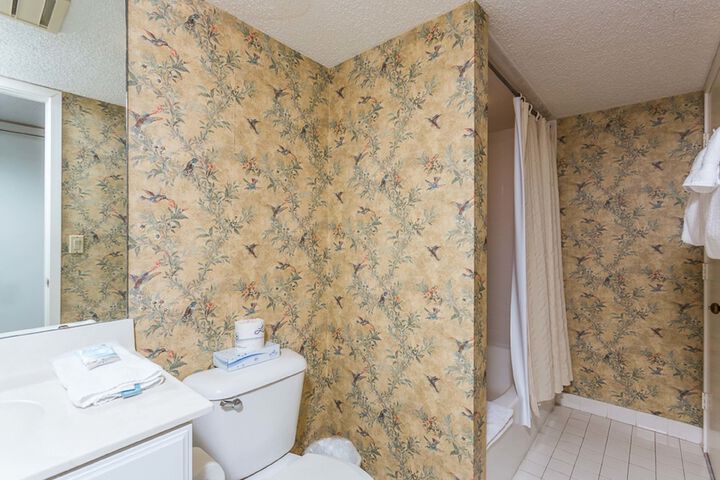 Room 27 of 48