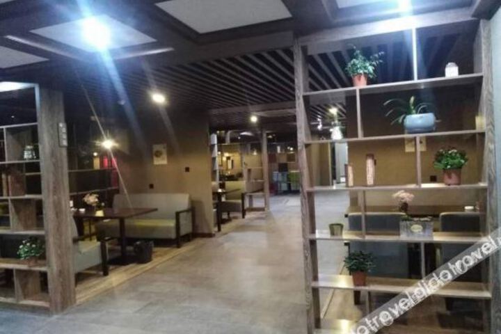 Hotel 5 of 28