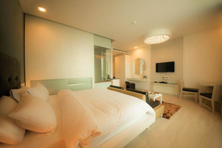 Room 15 of 82
