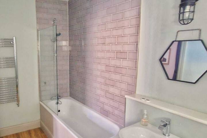 Room 8 of 20