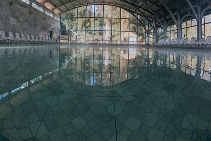 Pool 6 of 17