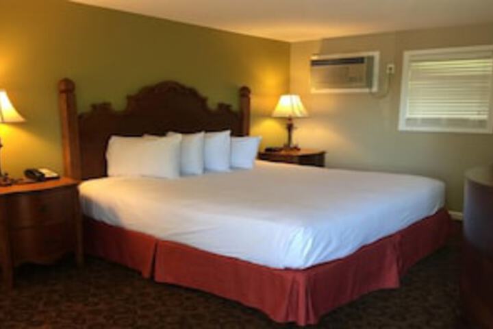 Room 13 of 63