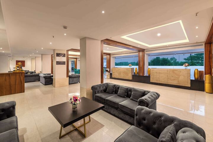 Hotel Interior 7 of 139