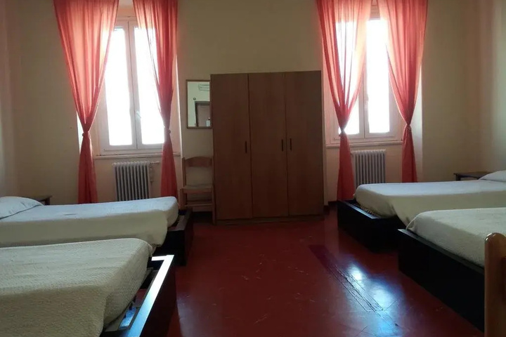 Room 7 of 24