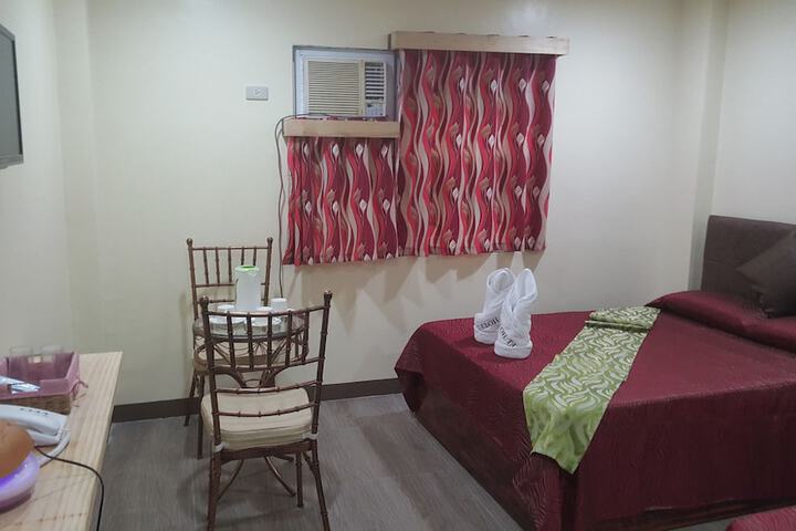 Room 21 of 105