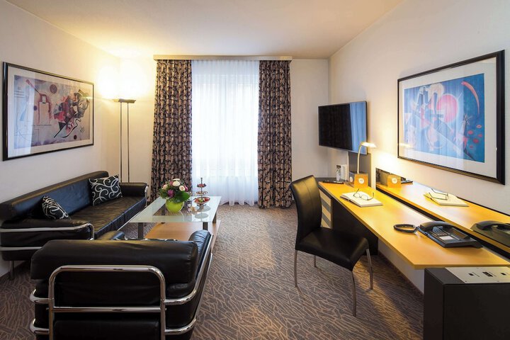 Room 22 of 81