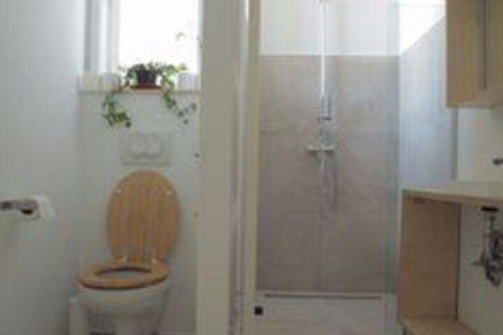 Room 2 of 20