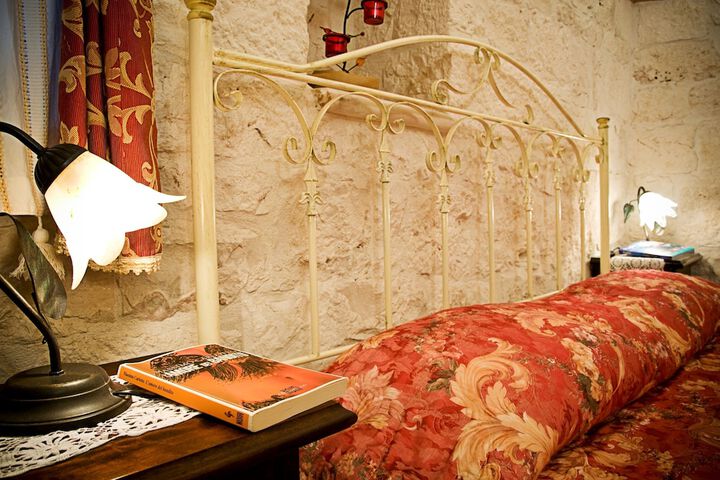 Room 8 of 97