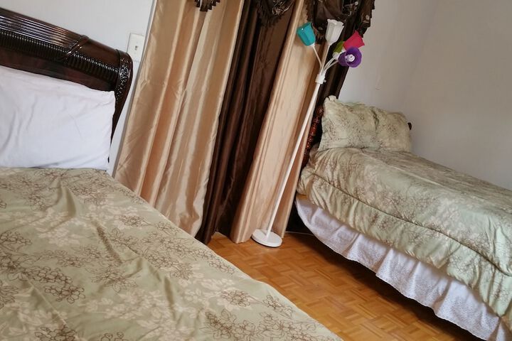 Room 8 of 35