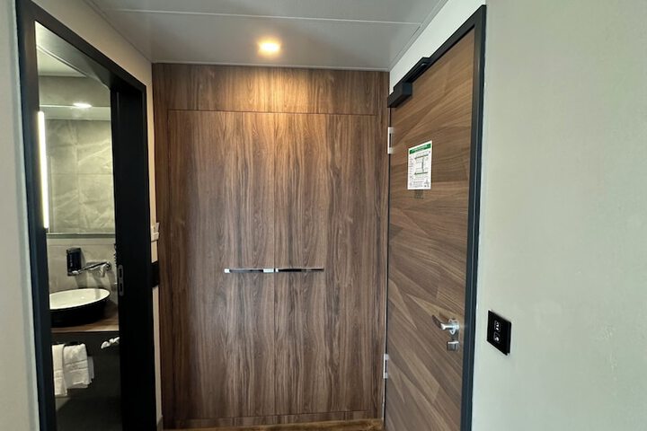 Room 29 of 100