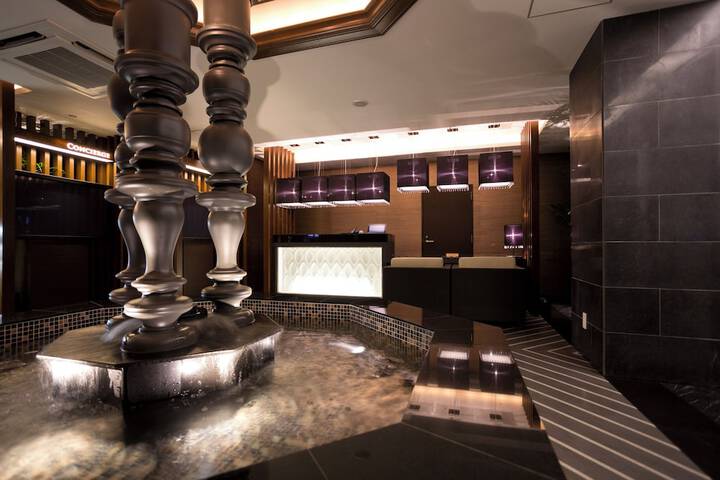 Hotel Interior 6 of 32