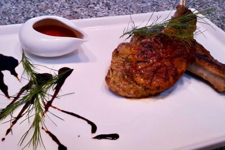 Dining 40 of 67