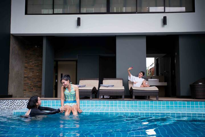 Pool 22 of 30
