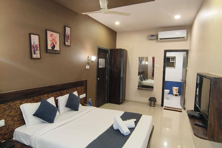 Room 13 of 44