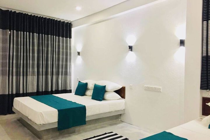 Room 5 of 30