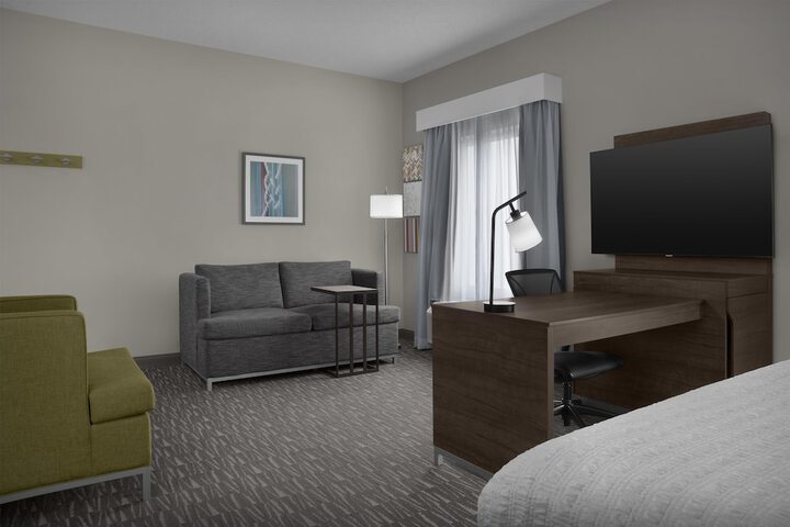 Room 17 of 35