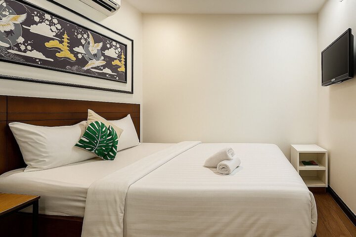 Room 6 of 24