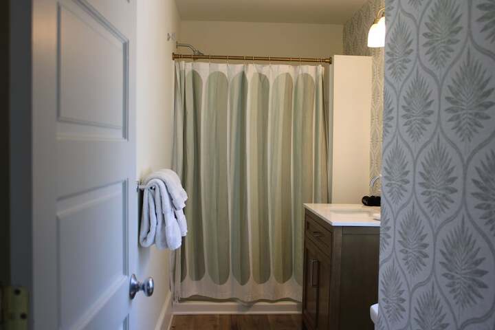 Room 33 of 73