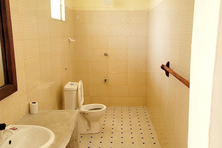 Room 15 of 24