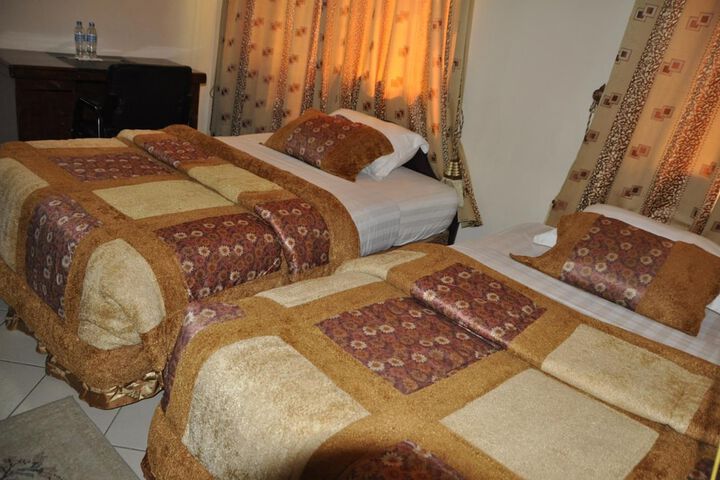 Room 18 of 49