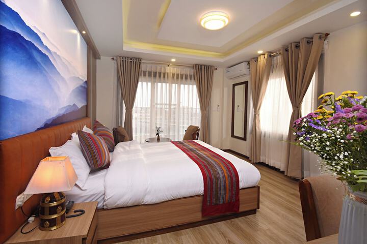 Room 27 of 121