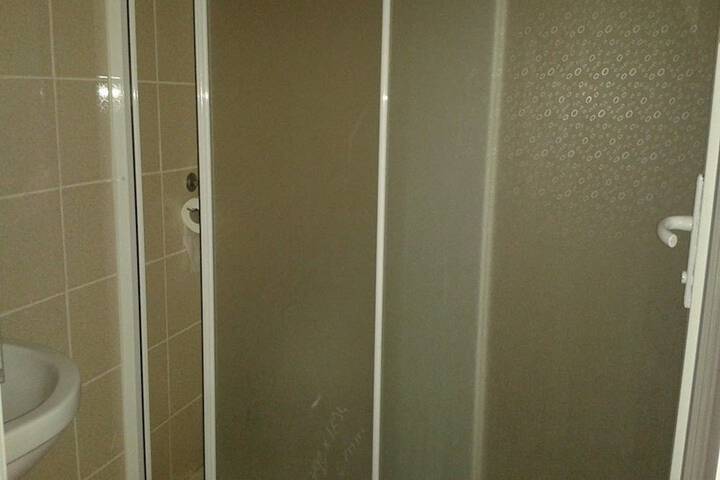 Room 10 of 12
