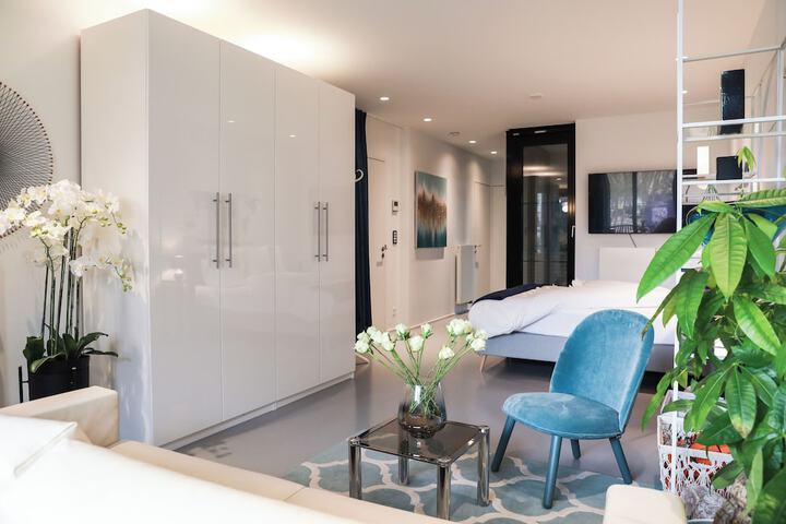 Room 3 of 45