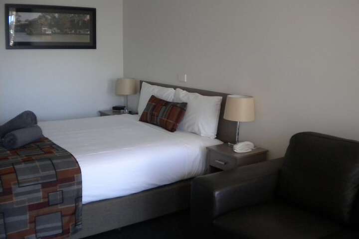 Room 8 of 48