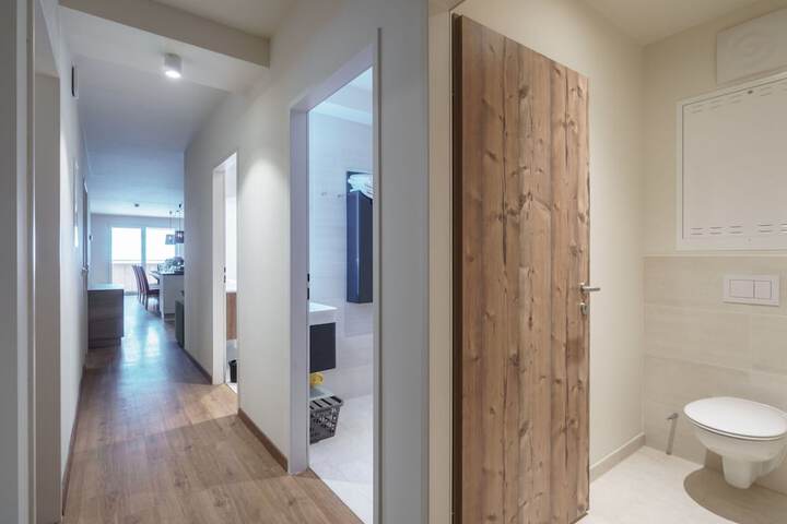 Room 11 of 26