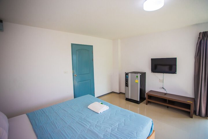 Room 3 of 43