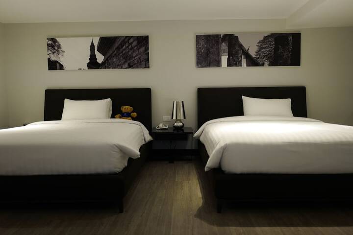 Room 12 of 53