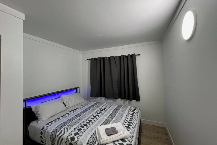 Room 7 of 70
