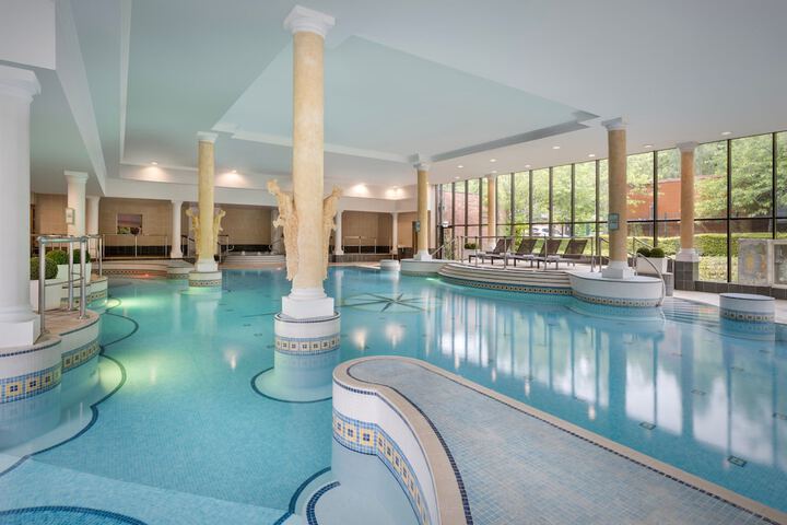 Hotel with Pool